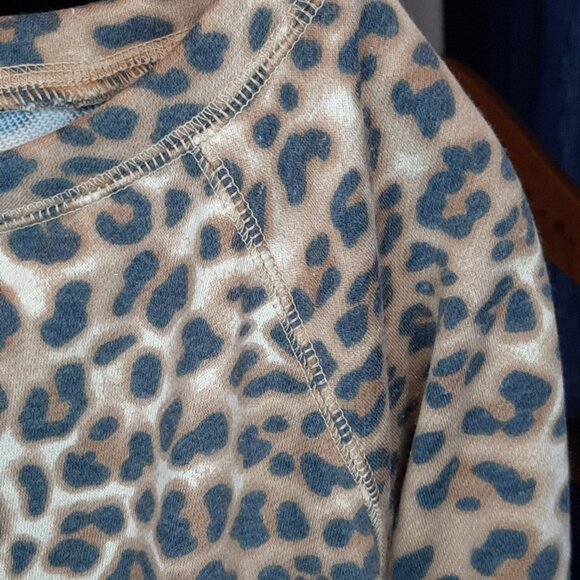 BRAND NEW!!  Anthropologie Easel Cheetah Print Distressed Top - Picture 6 of 10